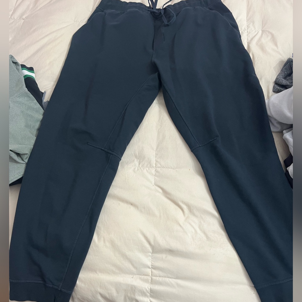 Black lululemon city sweat jogger